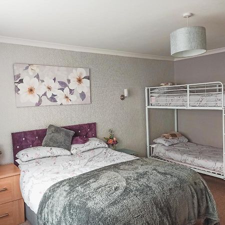 Esplanade Court Apartment With Communal Seasonal Heated Pool Paignton Exteriér fotografie