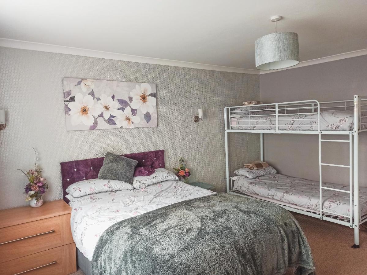 Esplanade Court Apartment With Communal Seasonal Heated Pool Paignton Exteriér fotografie