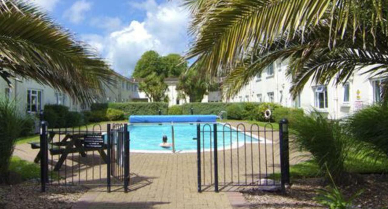 Esplanade Court Apartment With Communal Seasonal Heated Pool Paignton Exteriér fotografie