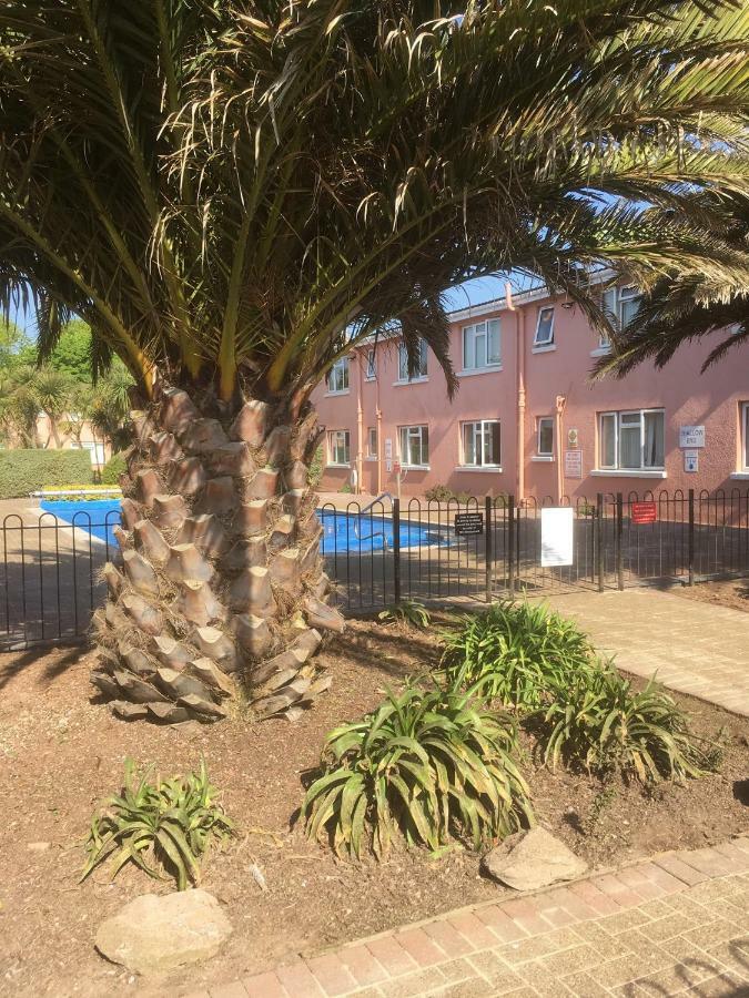 Esplanade Court Apartment With Communal Seasonal Heated Pool Paignton Exteriér fotografie
